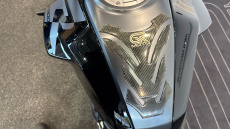 BMW F900 R